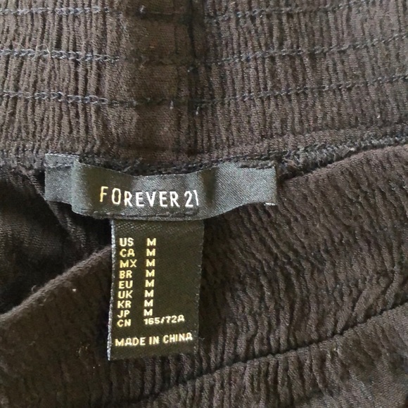 Black forever 21 shorts - Picture 3 of 4